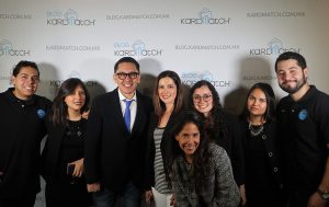 Group photo of Joel Cortés, MD & Founder of Kardmatch Company which provides easy Credit Card Comparison for Mexican Market